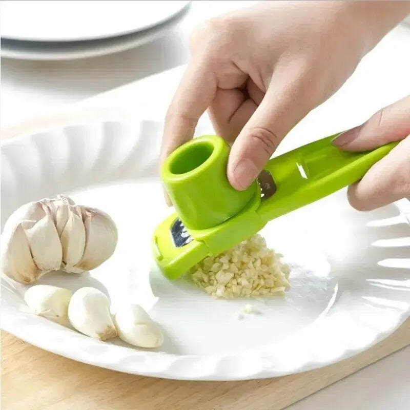 Mini garlic chopper --Easy Kitchen Vegetable Cutter